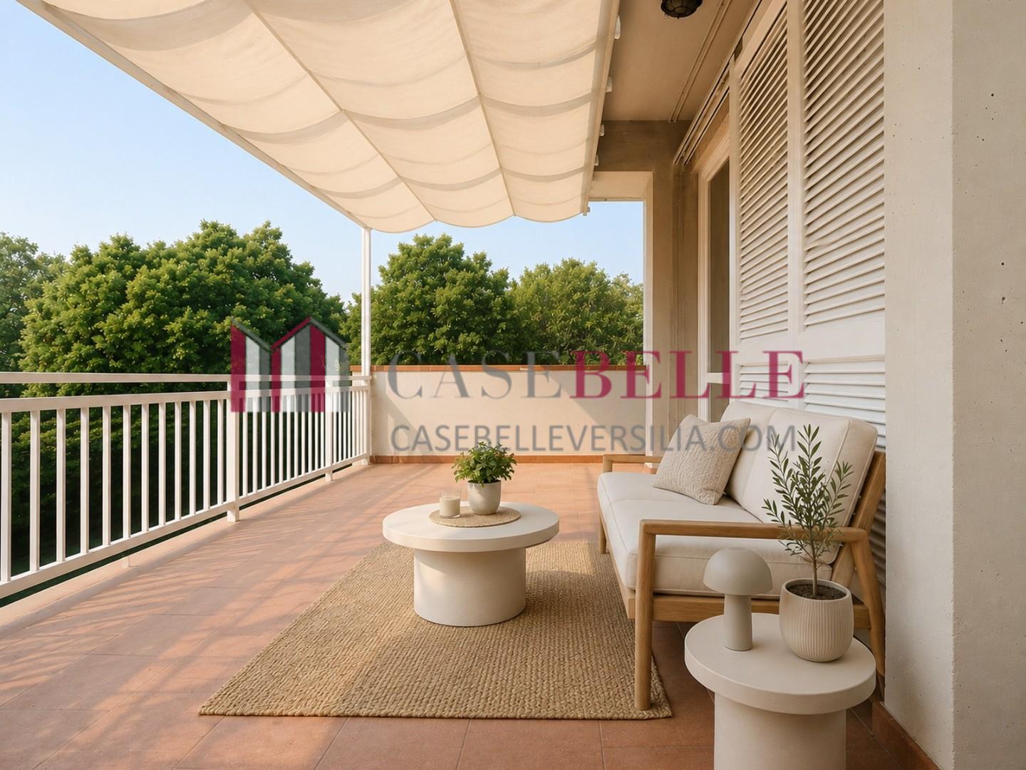 Appartamento con terrazzo, Camaiore lido di