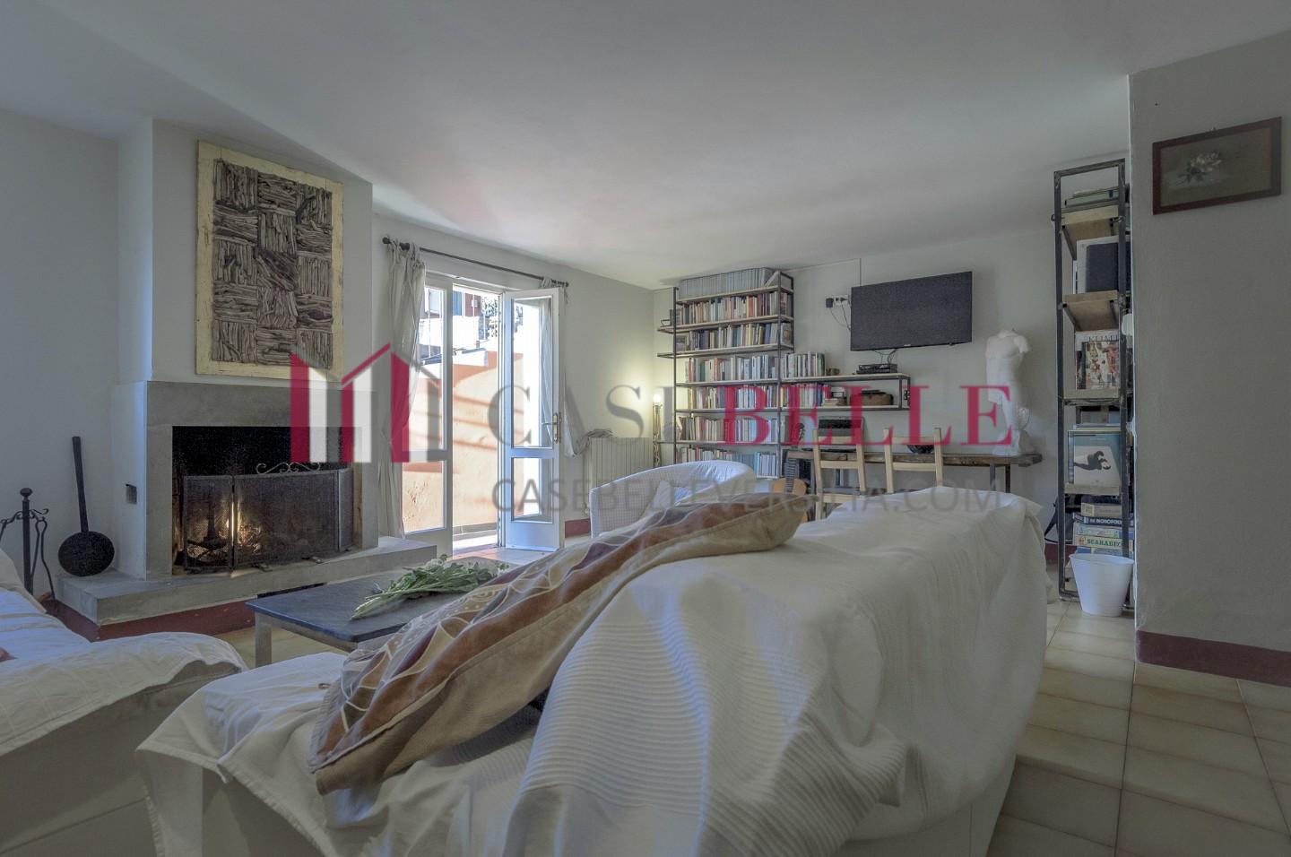 Villa Bifamiliare con giardino, Camaiore montemagno