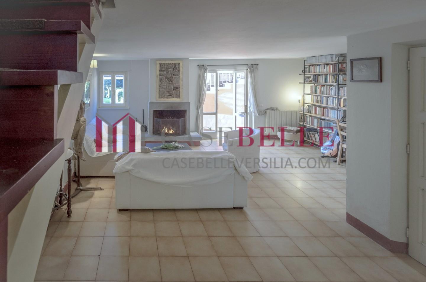Villa Bifamiliare con giardino, Camaiore montemagno