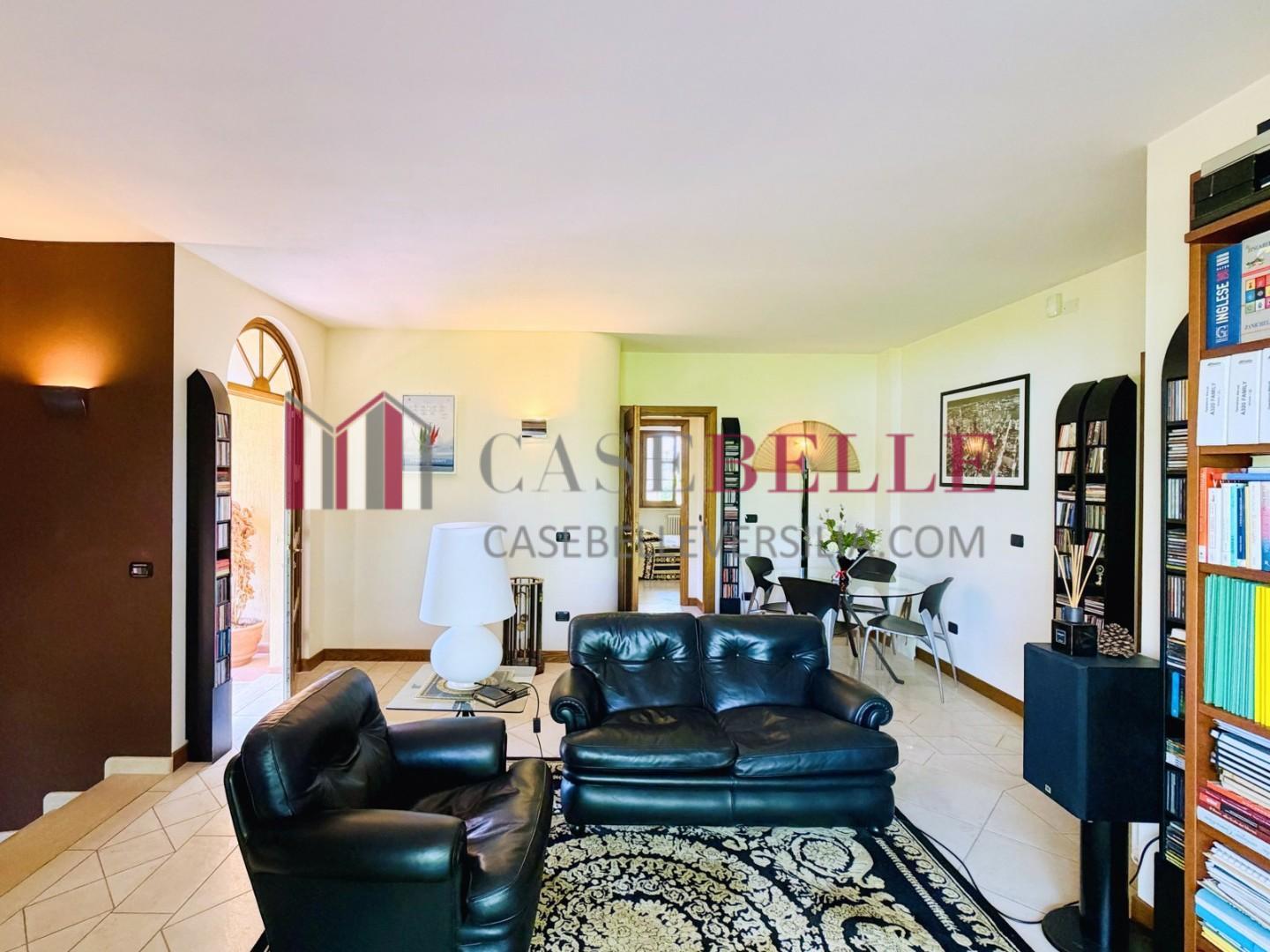 Casa indipendente arredata in affitto, Camaiore lido di