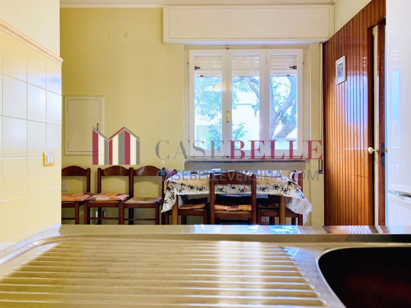 Casa indipendente arredata in affitto, Camaiore lido di