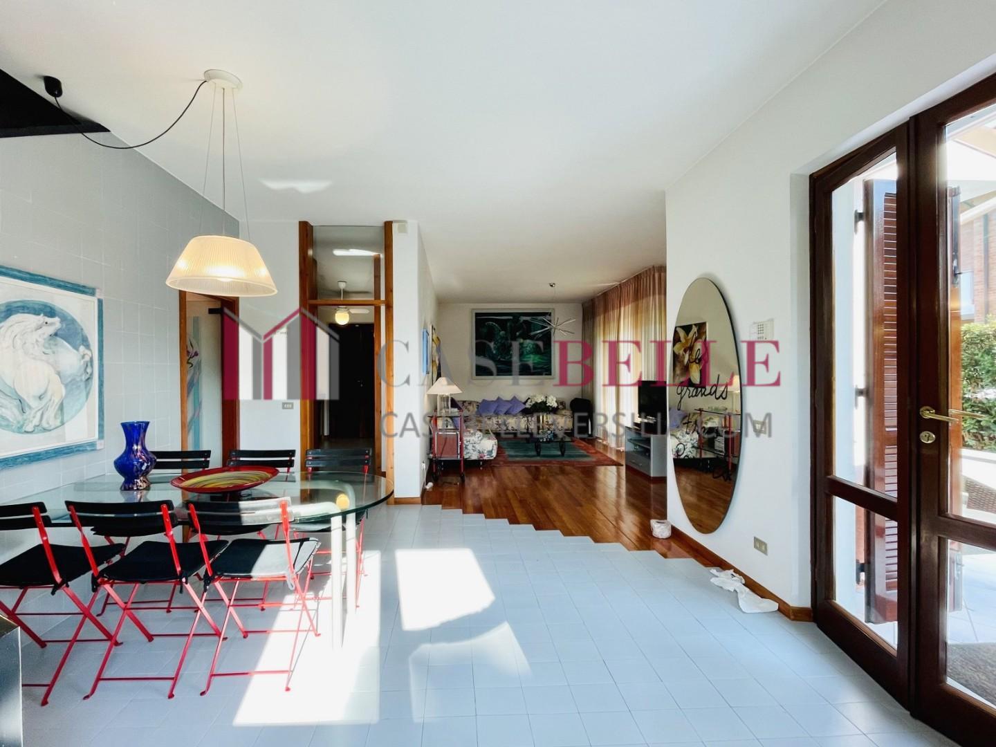 Villa Bifamiliare arredata in affitto, Pietrasanta marina di