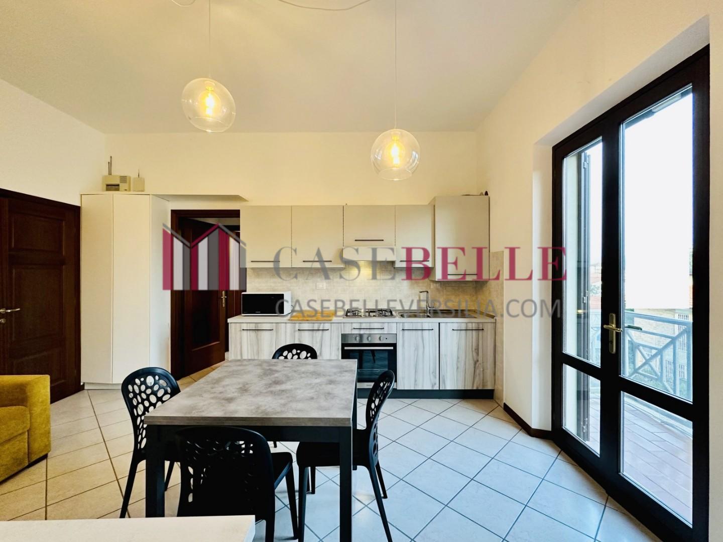 Bilocale arredato in affitto, Pietrasanta tonfano