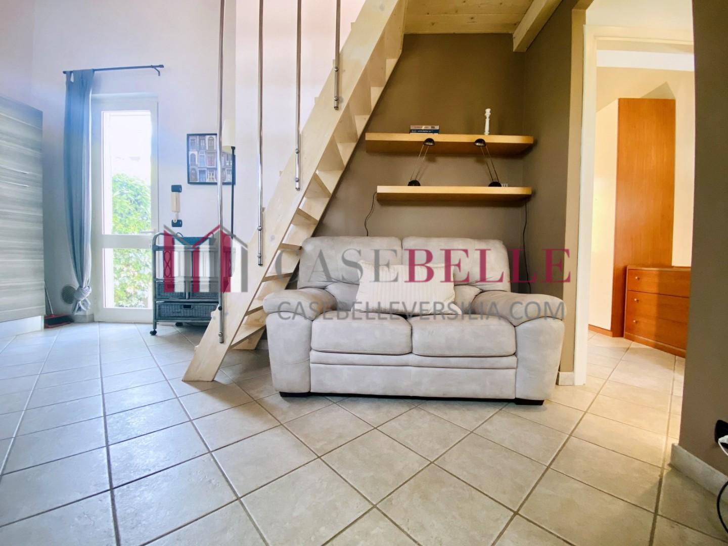 Casa indipendente arredata in affitto, Pietrasanta tonfano