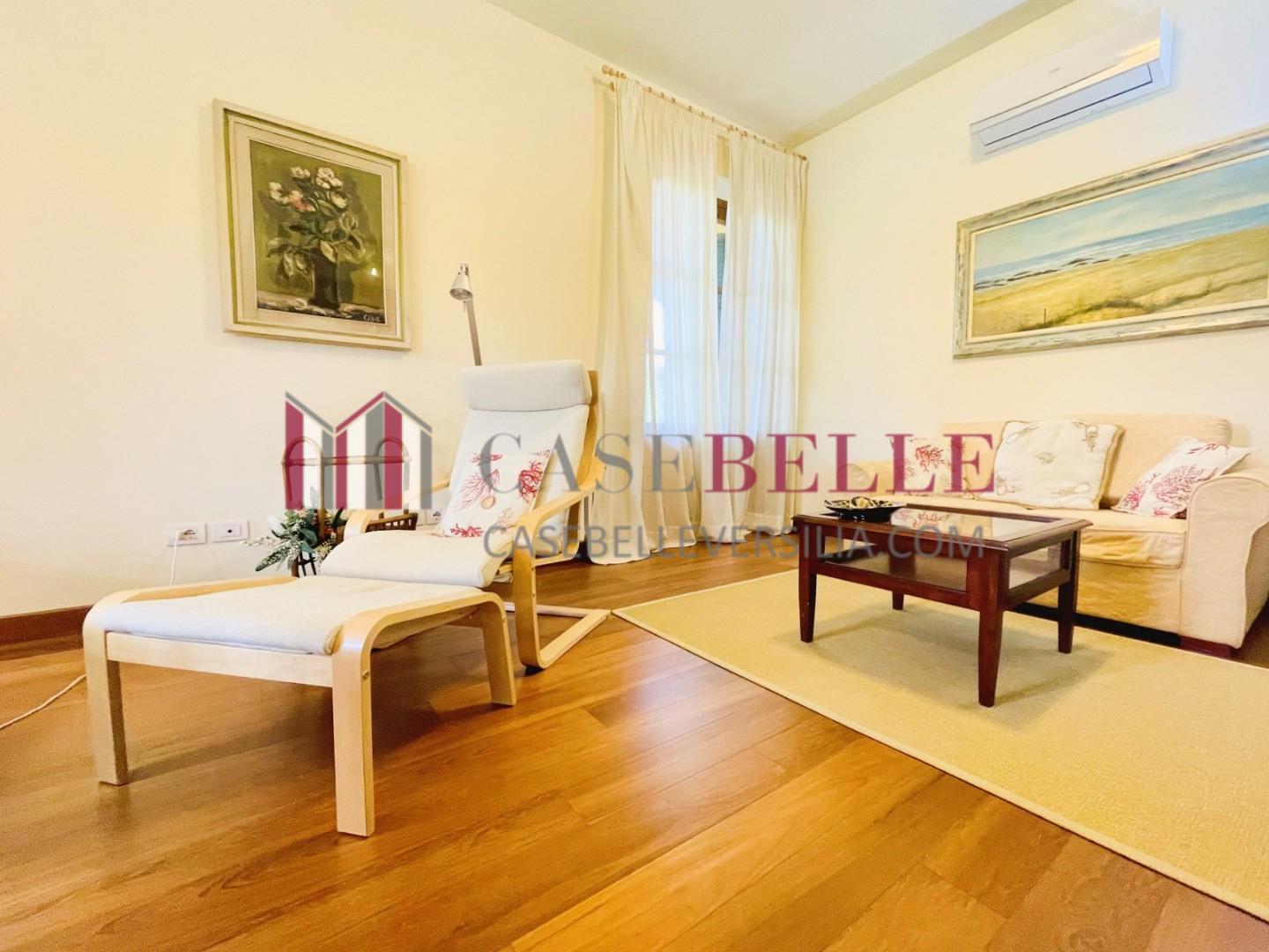 Casa indipendente arredata in affitto, Forte dei Marmi vittoria apuana