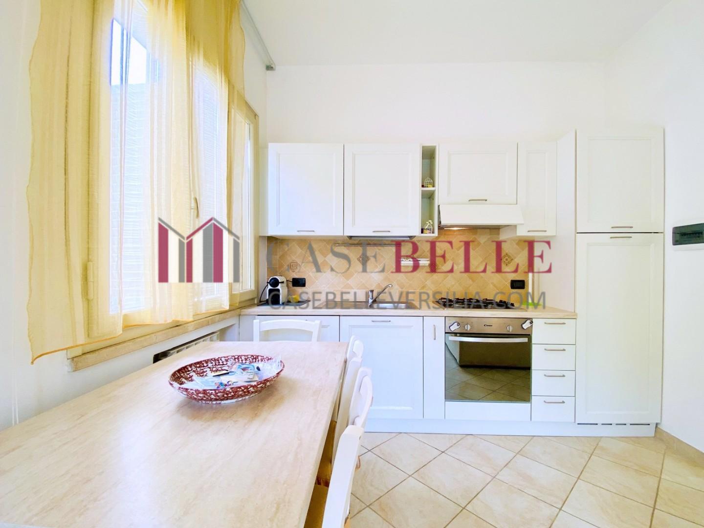 Villa Bifamiliare arredata in affitto, Pietrasanta fiumetto