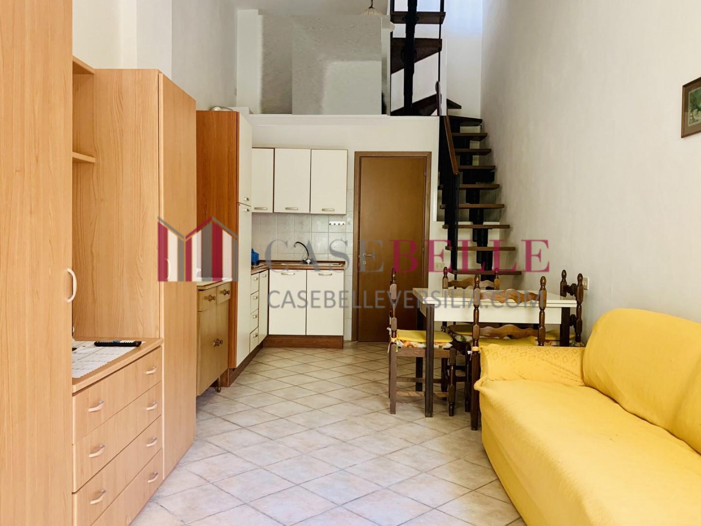 Bilocale arredato in affitto, Pietrasanta marina di
