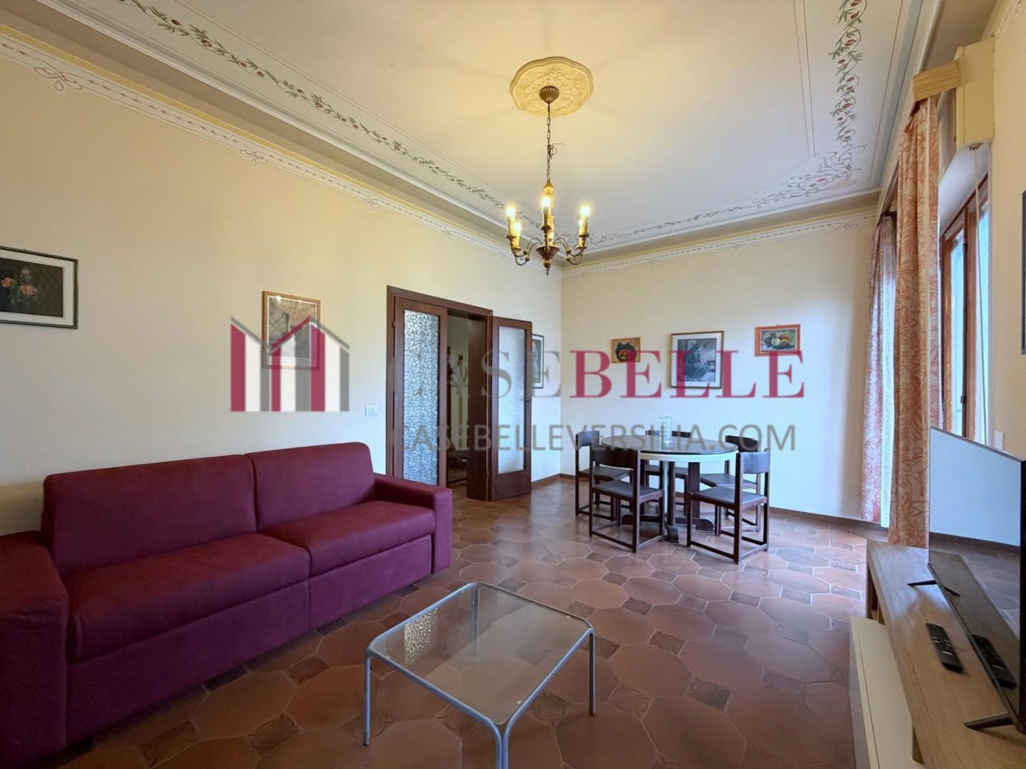 Casa indipendente arredata in affitto, Camaiore lido di