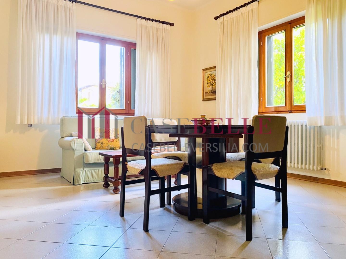 Villa Bifamiliare arredata in affitto, Pietrasanta tonfano