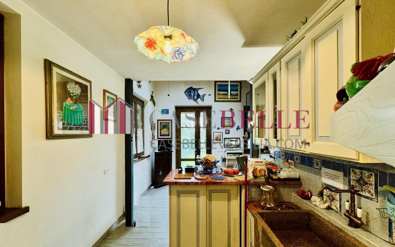 Casa indipendente arredata in affitto, Pietrasanta focette