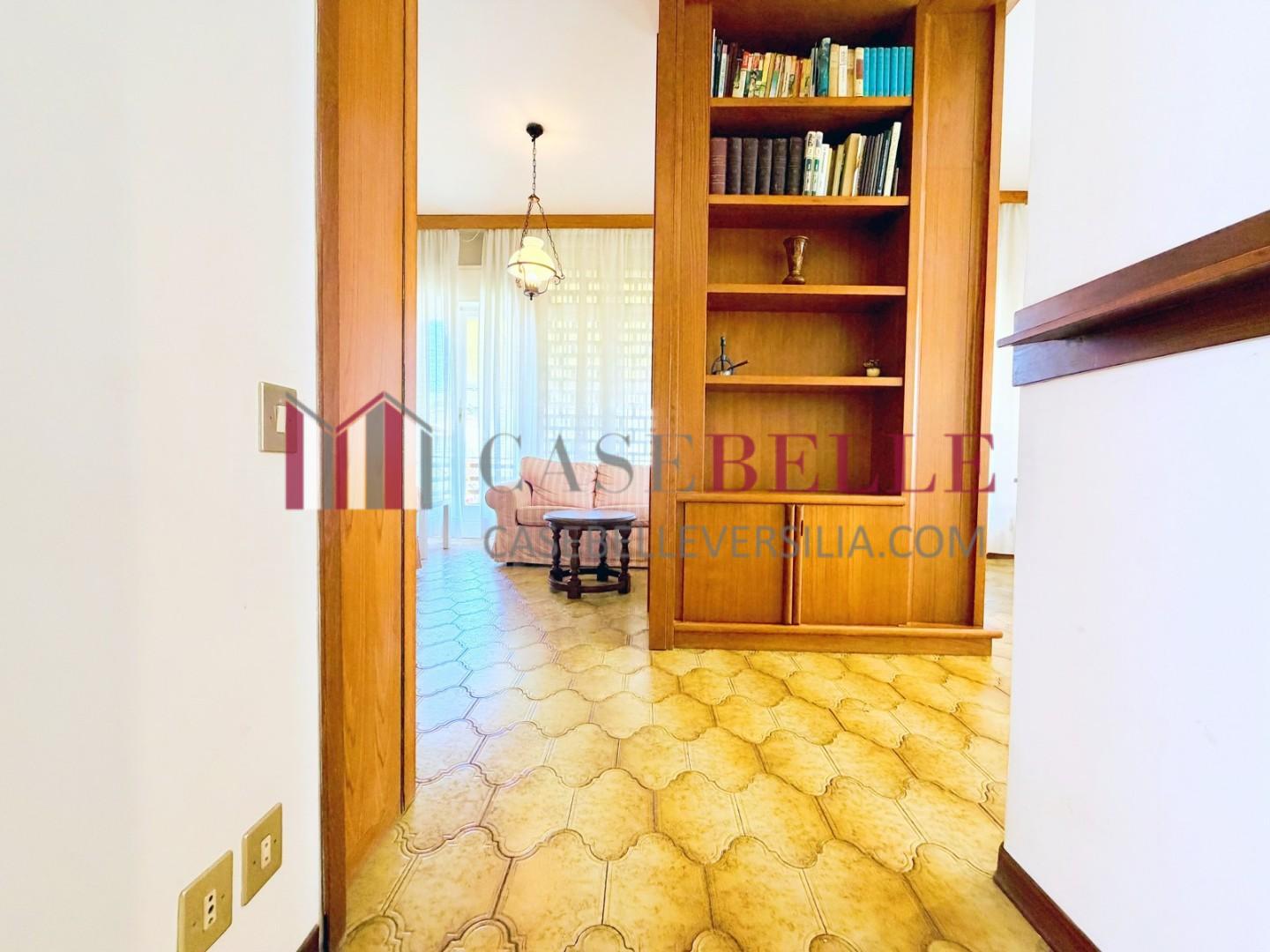 Casa indipendente arredata in affitto, Camaiore lido di