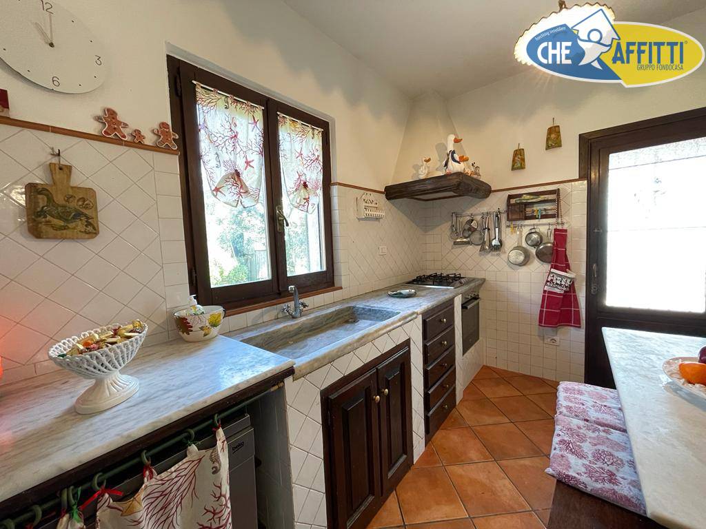 Casa singola in affitto a Forte dei Marmi, Vaiana