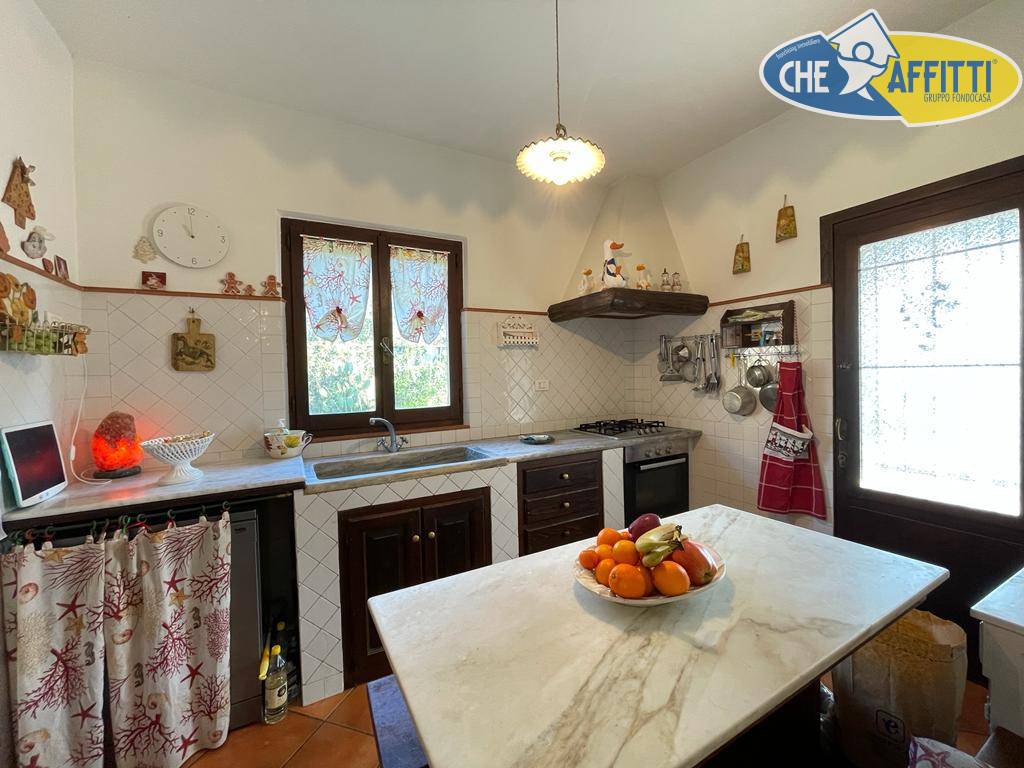 Casa singola in affitto a Forte dei Marmi, Vaiana