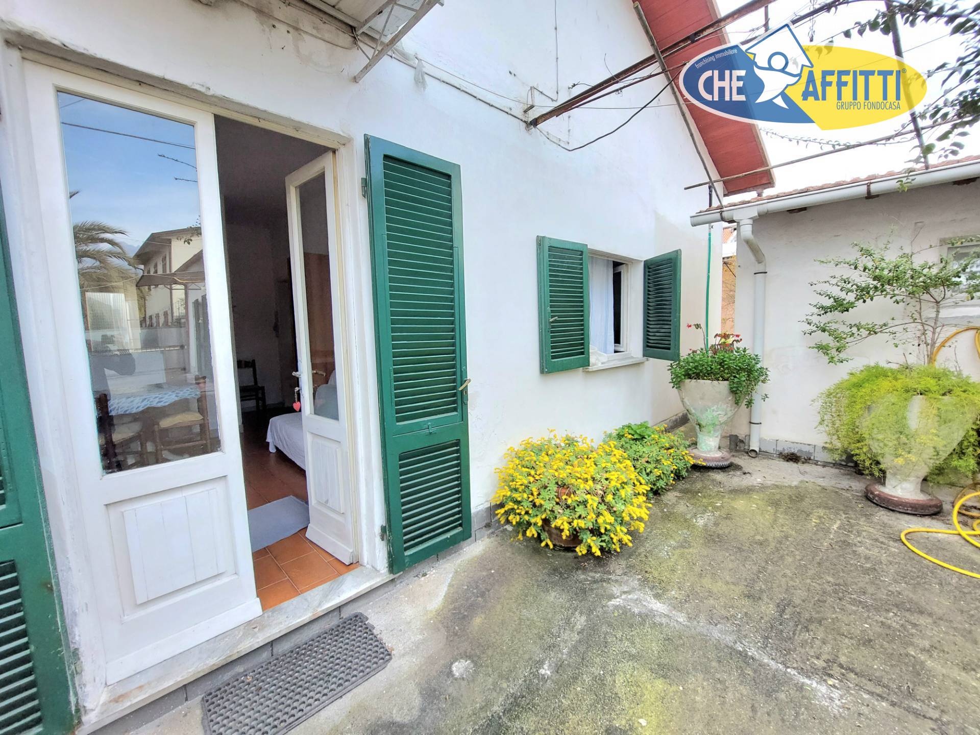 Semindipendente in affitto a Massa, Marina di Massa