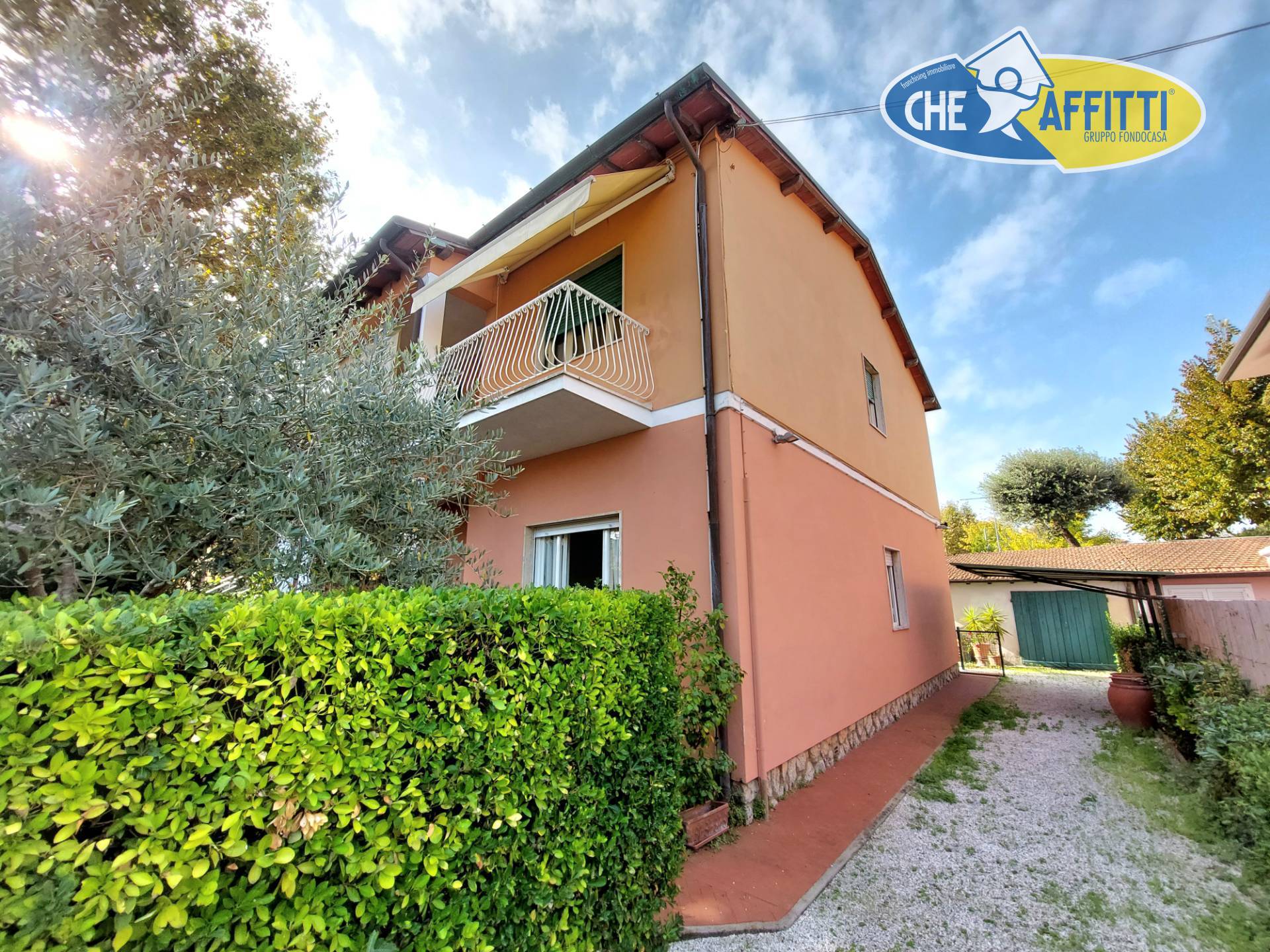 Casa indipendente in affitto a Pietrasanta, Marina di Pietrasanta