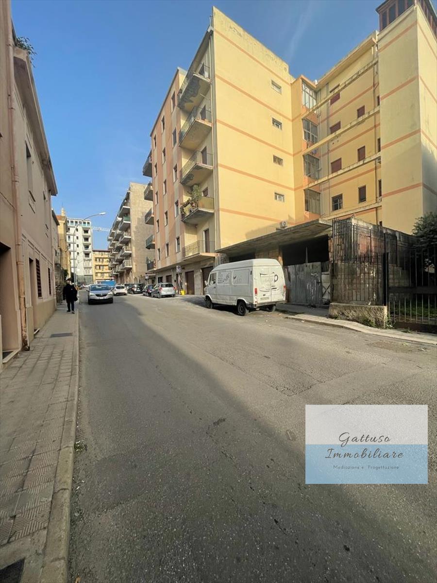 Quadrilocale in vendita, Reggio Calabria via itria