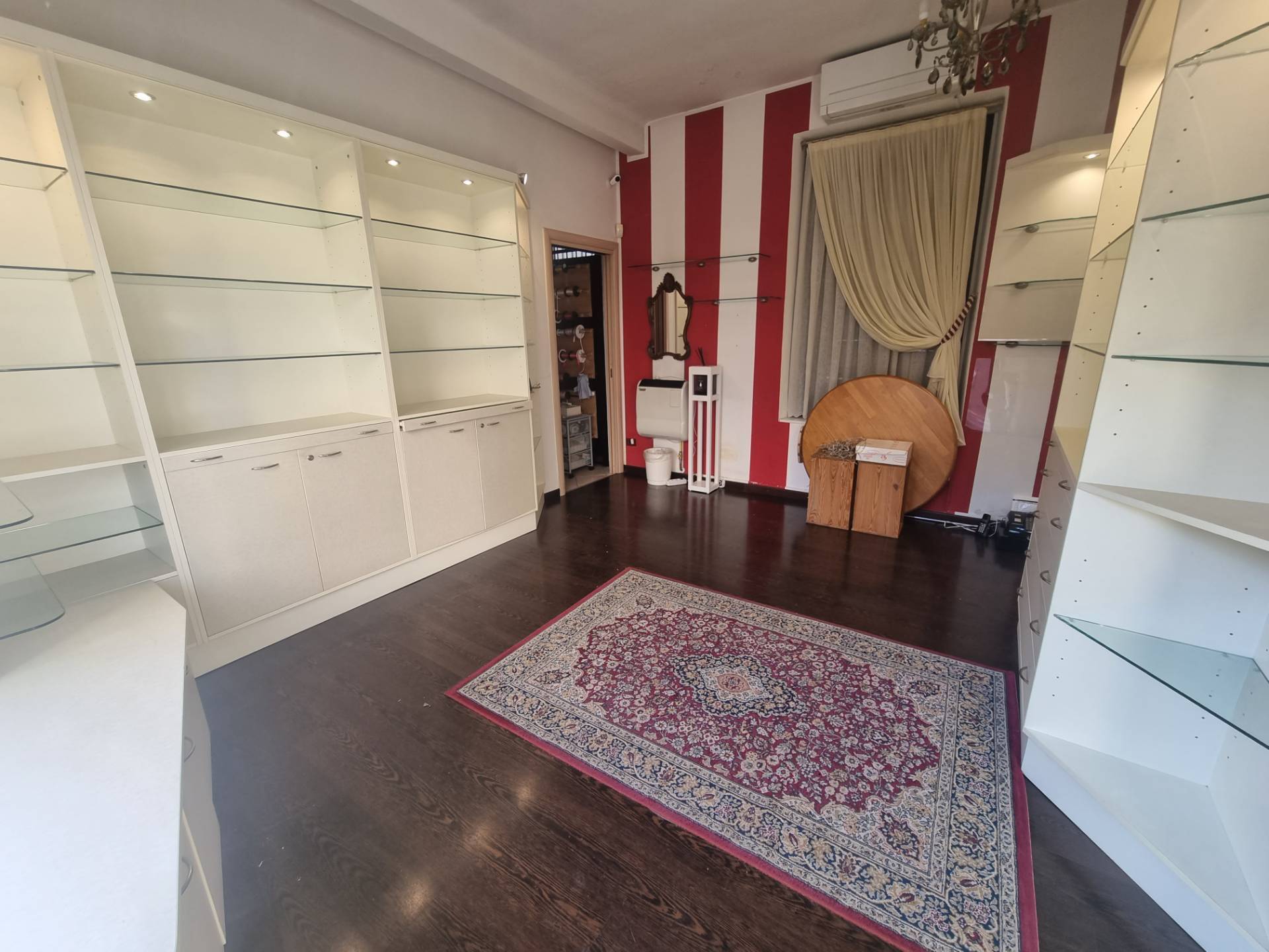 Negozio in affitto a Gorgonzola