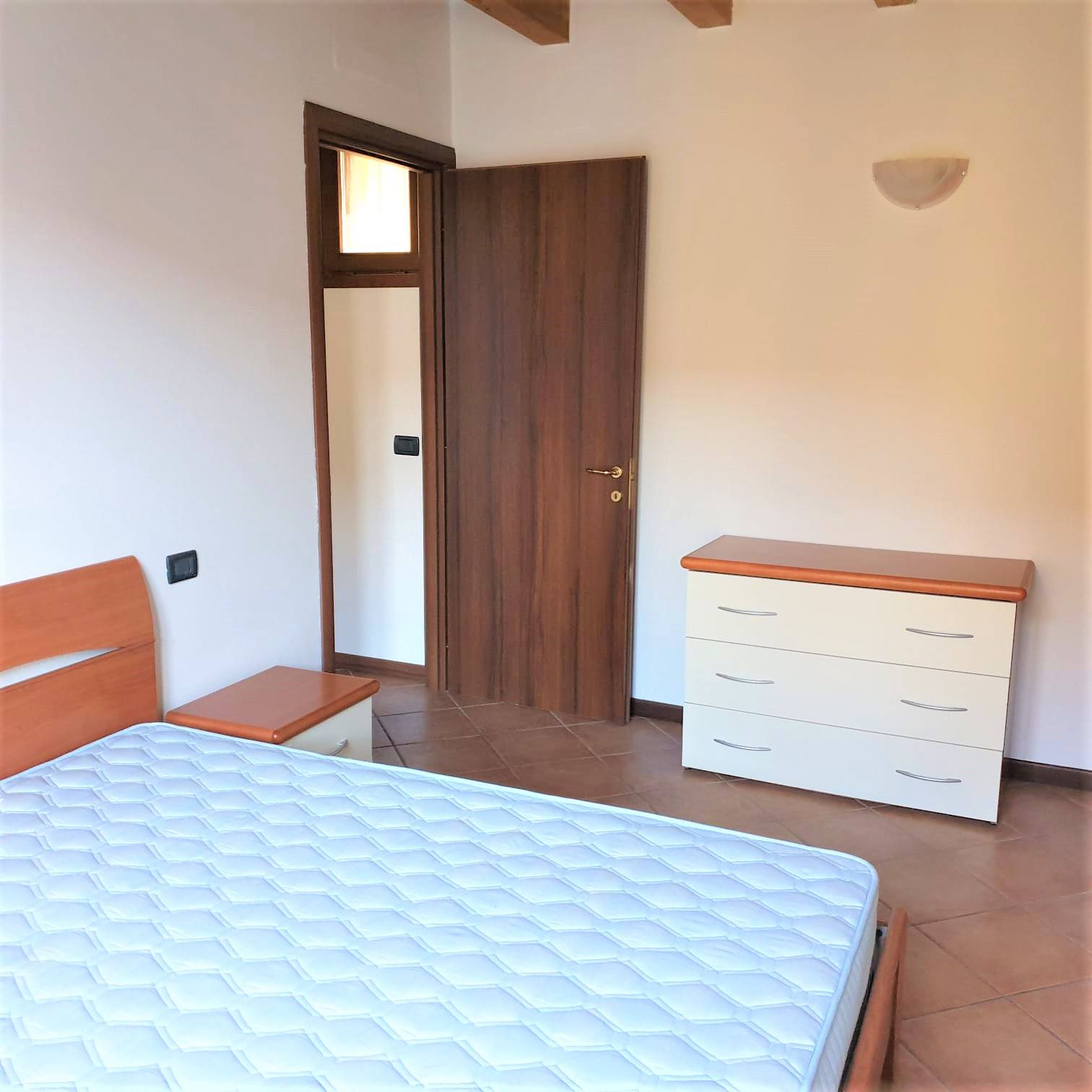 Appartamento in affitto a Trezzano Rosa