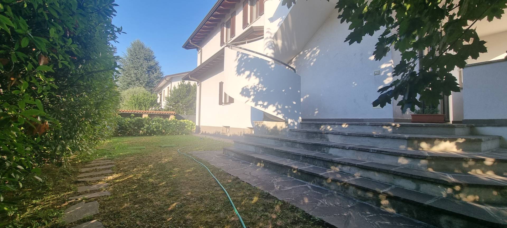 Appartamenti in Villa in vendita a Bellinzago Lombardo