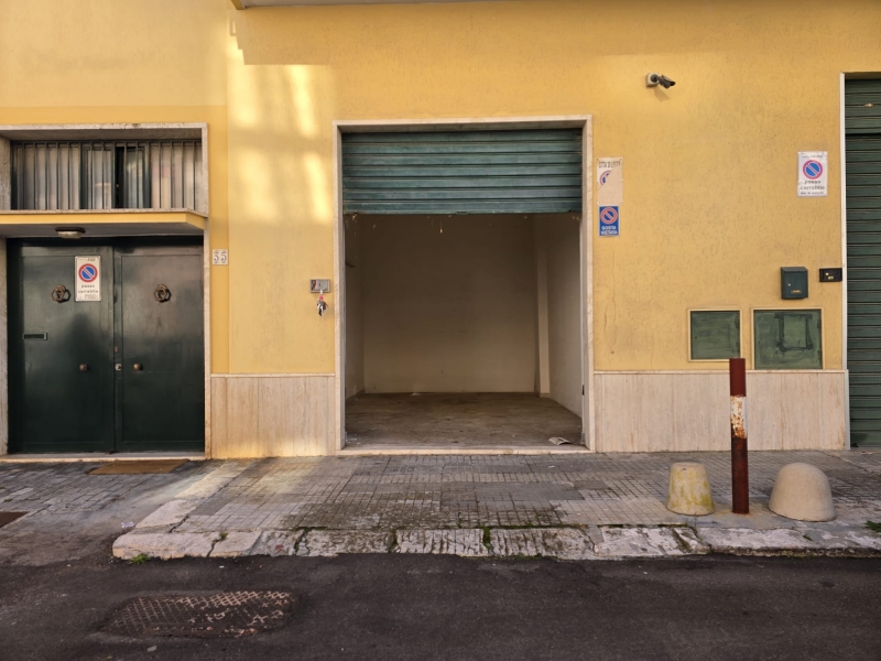 Box/Garage 20mq in vendita a Lecce