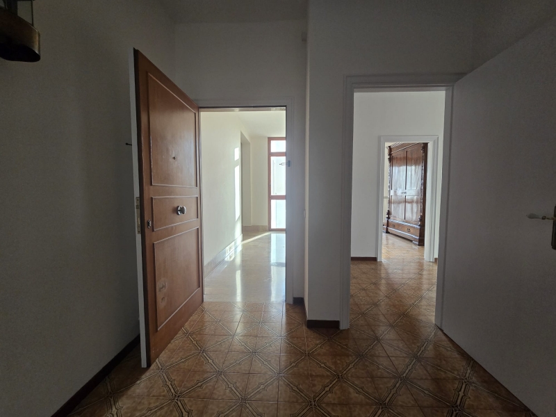 Attico arredato in affitto a Lecce