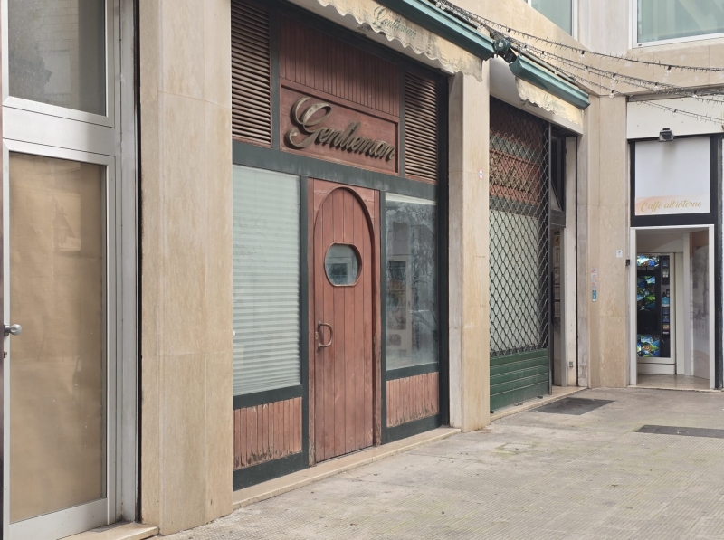 Locale commerciale ristrutturata a Lecce