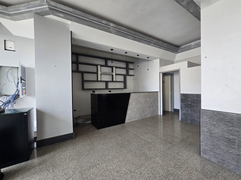 Locale commerciale in affitto a Lecce