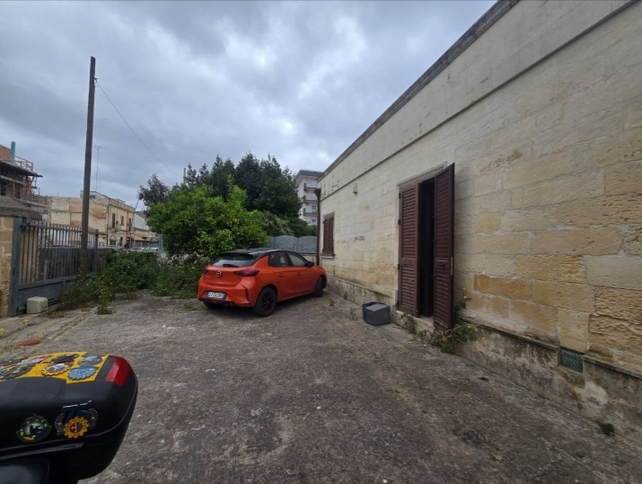 Casa indipendente con giardino a Lecce