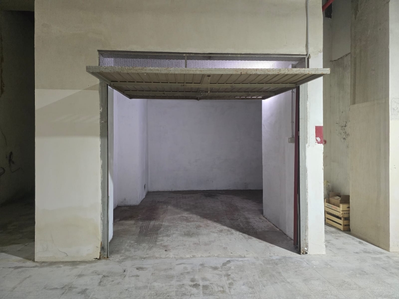 Box/Garage 17mq in vendita a Lecce