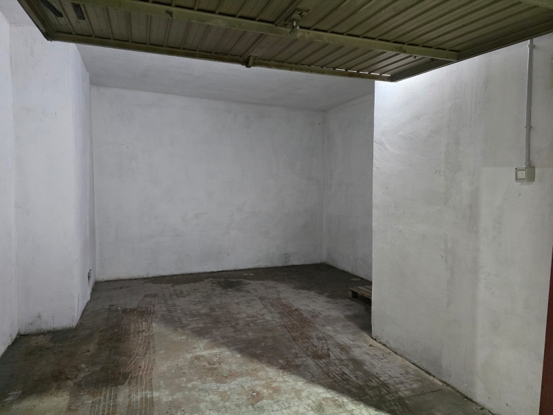 Box/Garage 17mq in vendita a Lecce
