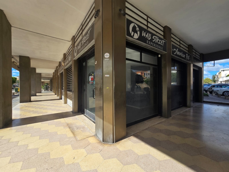Locale commerciale classe A4 a Lecce