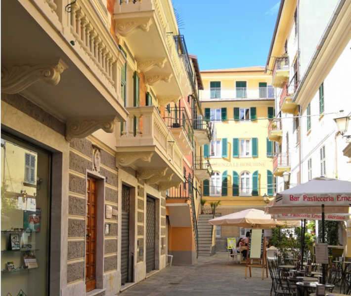 Quadrilocale in vendita a Varazze