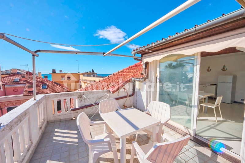 Appartamento con giardino a Varazze