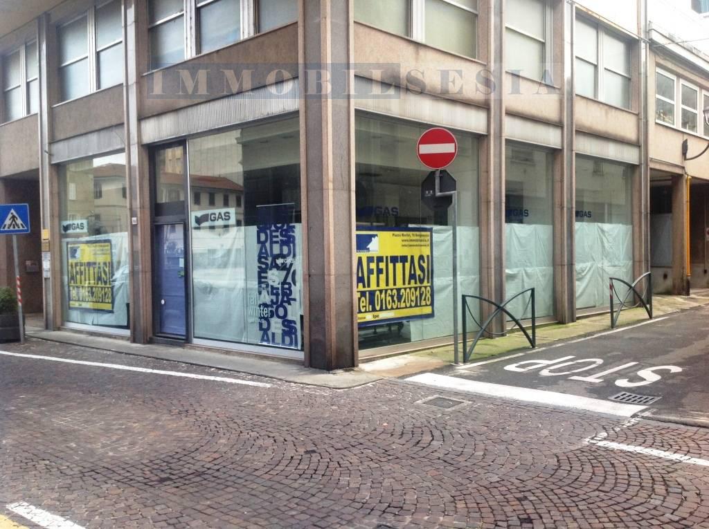 Locale commerciale ristrutturata a Borgosesia
