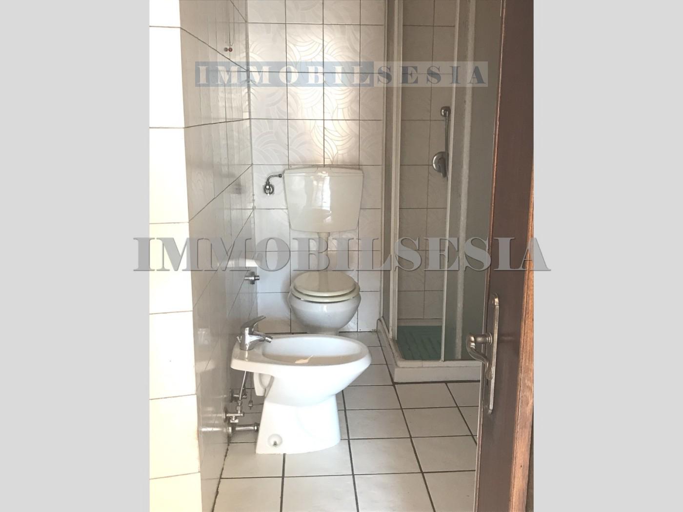 Casa indipendente con box doppio a Roasio