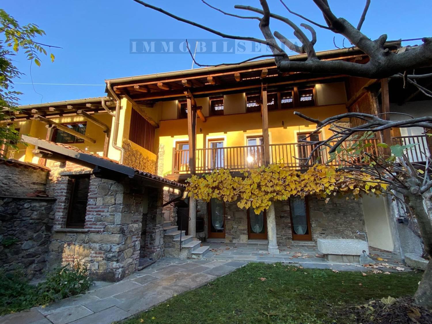 Casa indipendente con giardino a Quarona