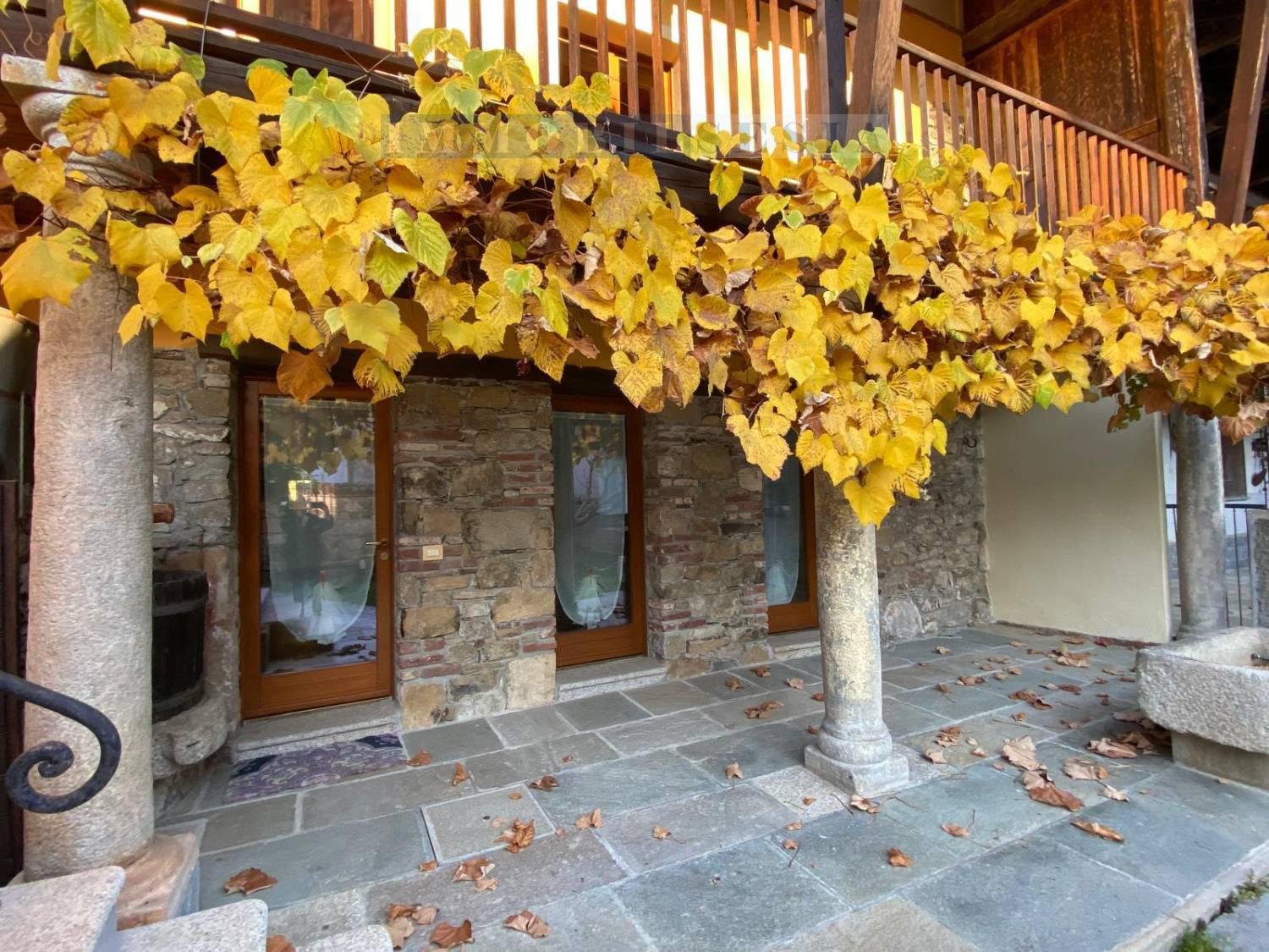 Casa indipendente con giardino a Quarona