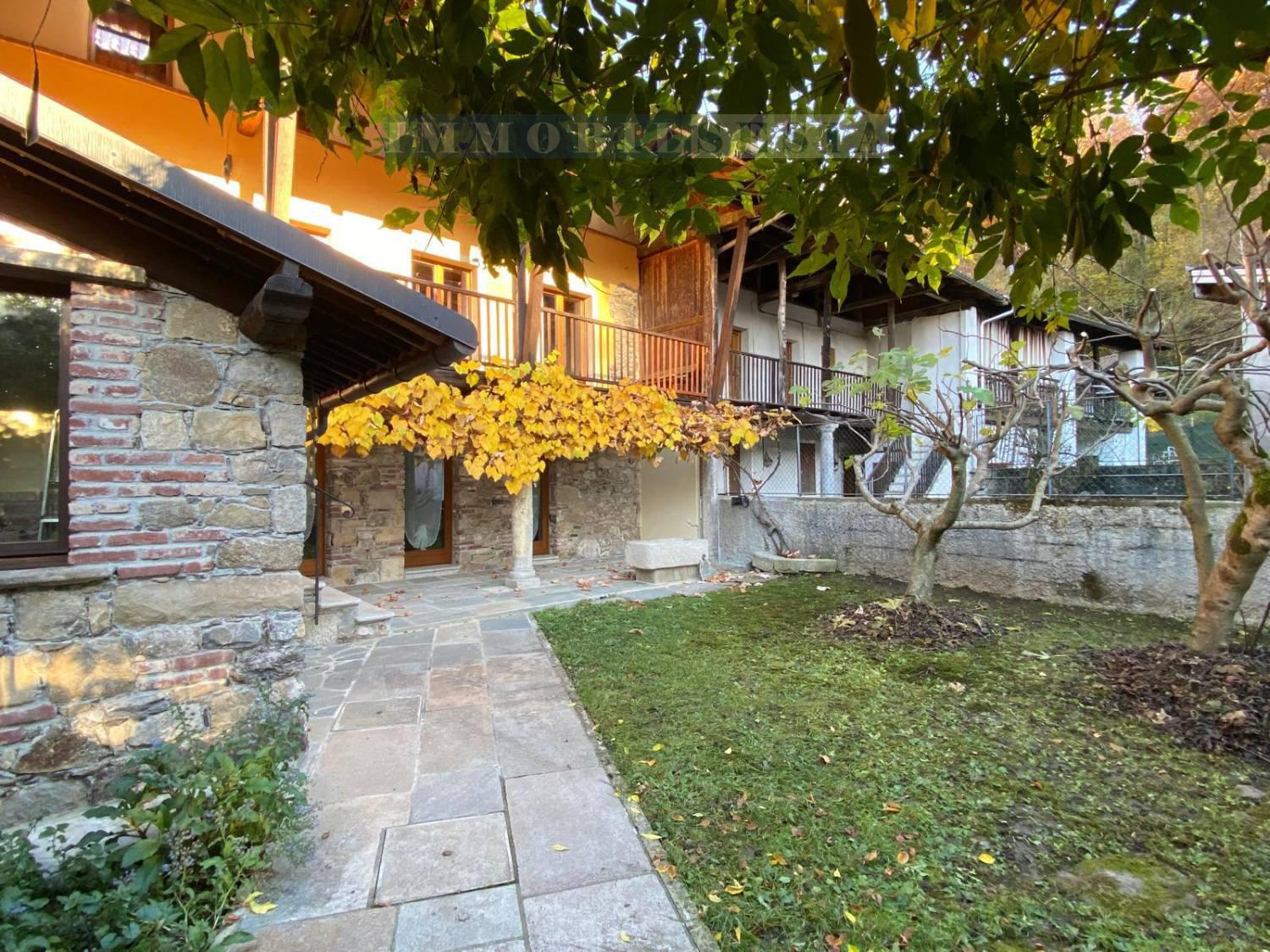 Casa indipendente con giardino a Quarona