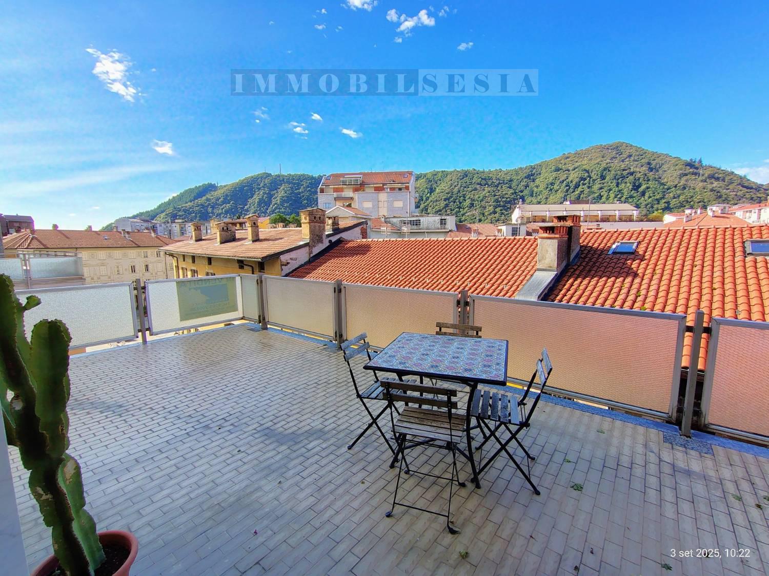 Appartamento arredato in affitto a Borgosesia