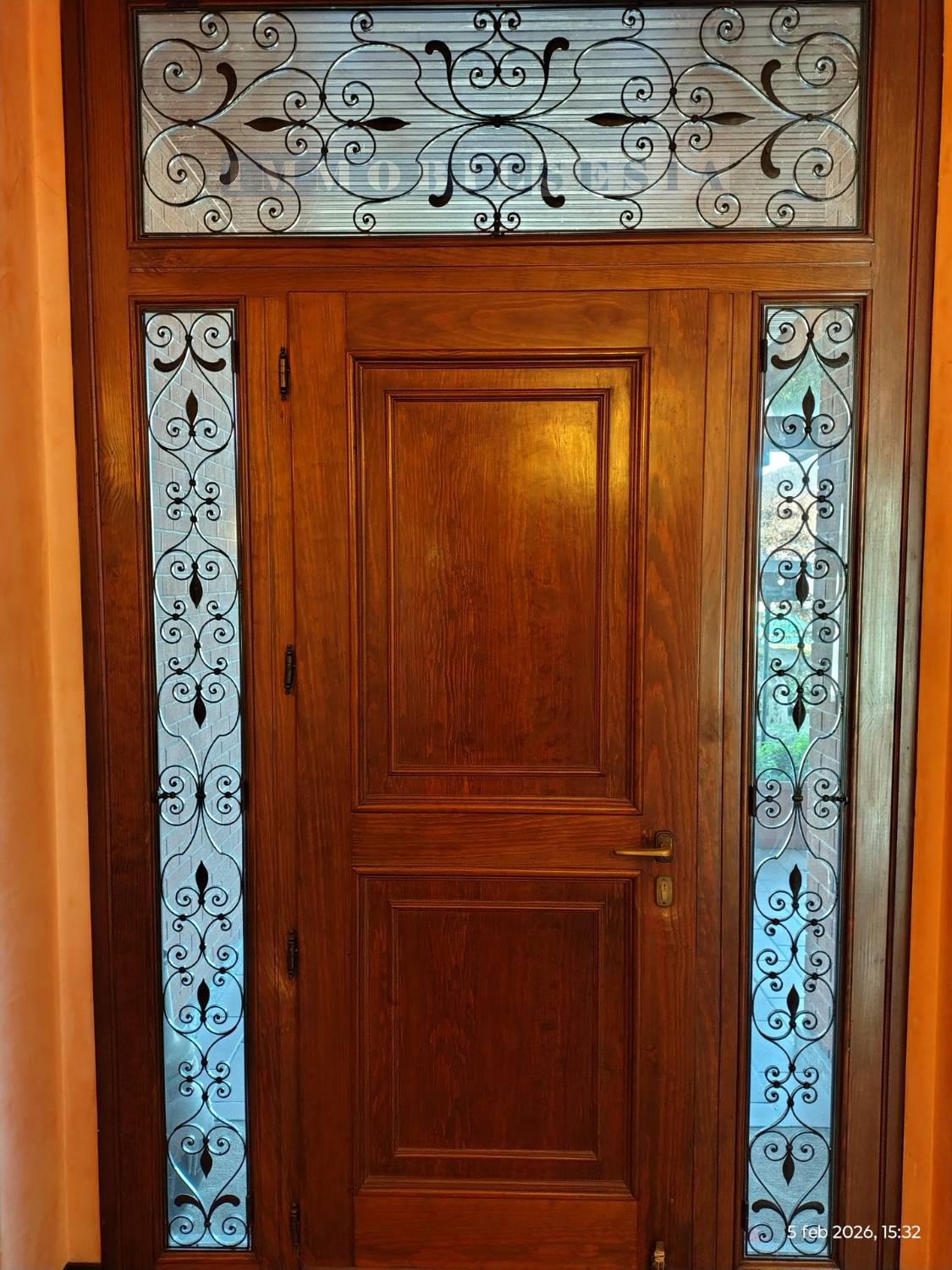 Villa con giardino a Serravalle Sesia