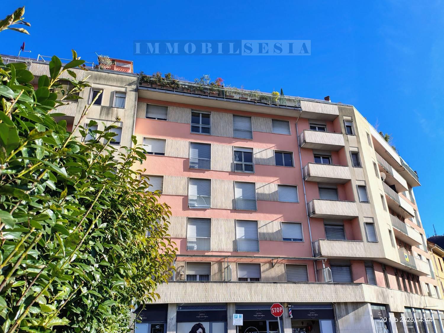 Trilocale da ristrutturare a Borgosesia