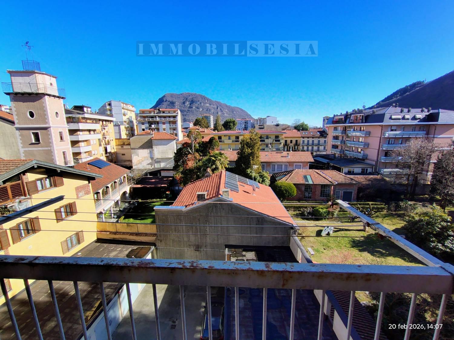 Trilocale da ristrutturare a Borgosesia