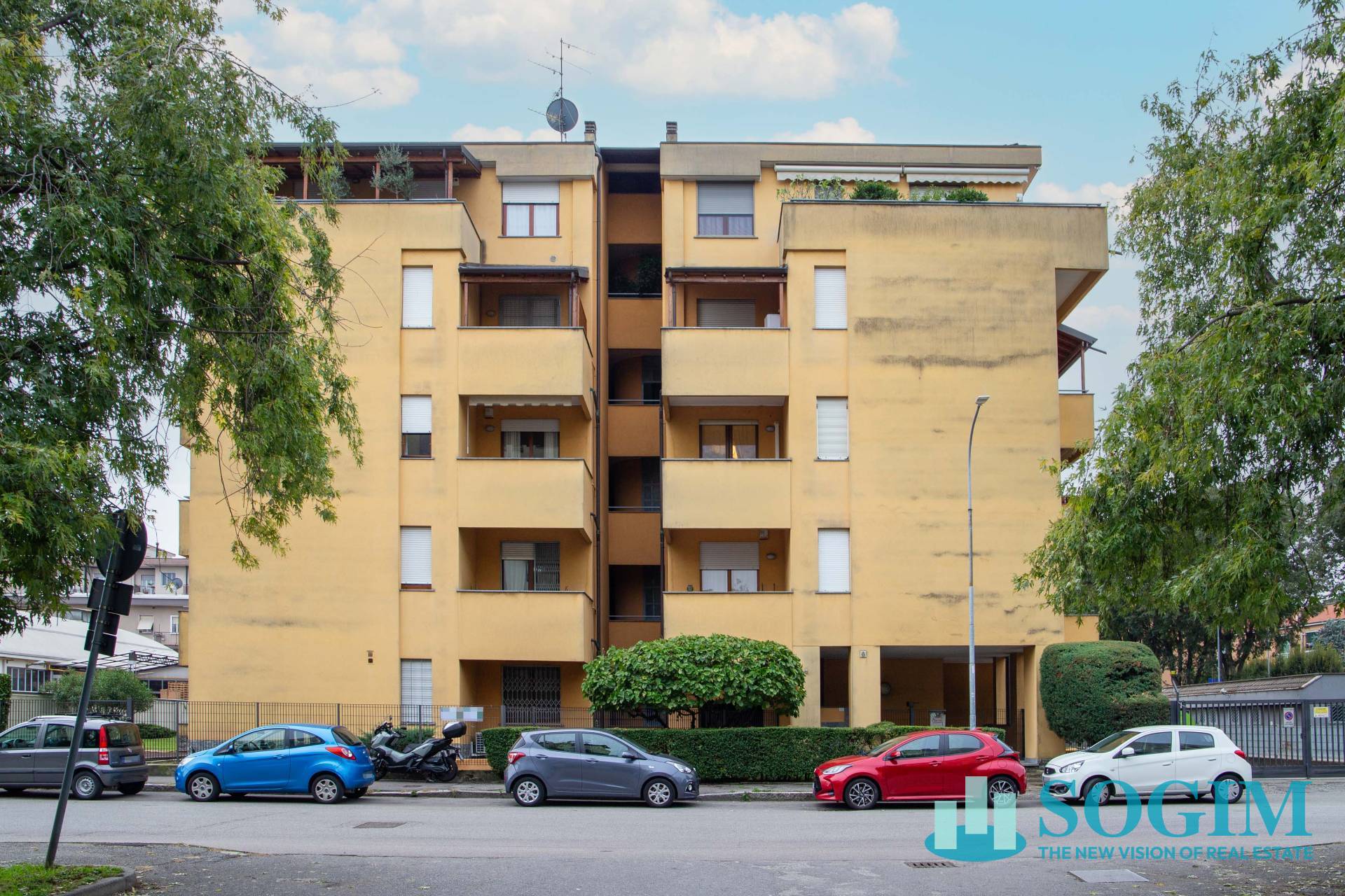 Quadrilocale con terrazzo, Monza buonarroti