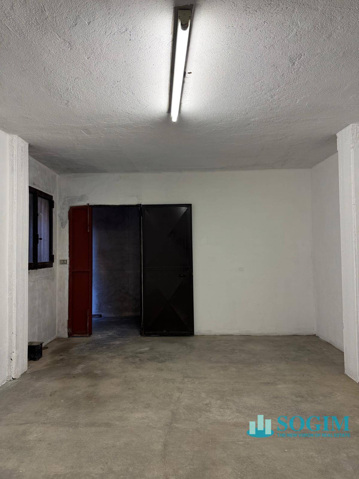 Deposito/Magazzino in vendita a Monza, Centro storico