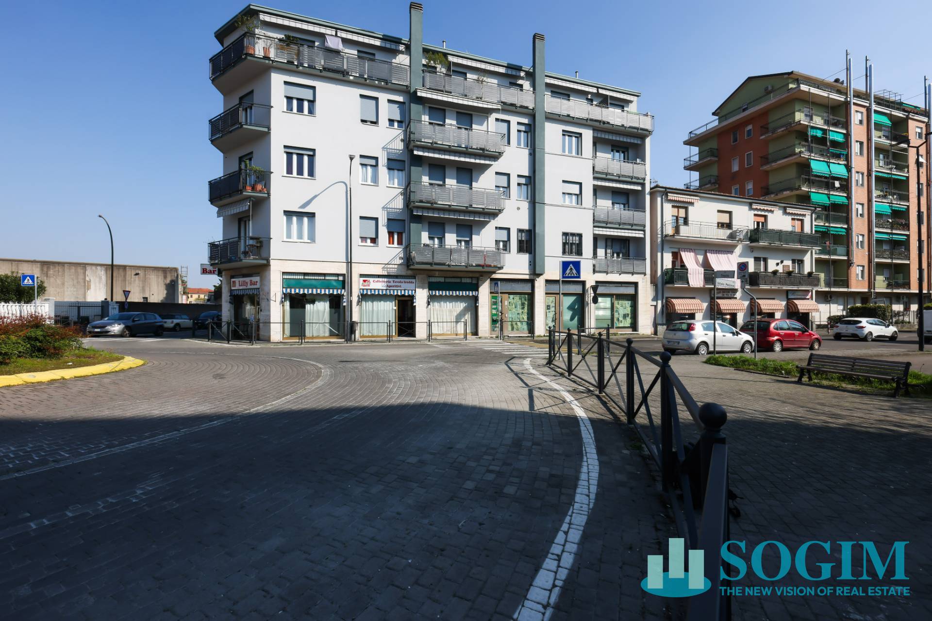 Immobile commerciale in vendita a Limbiate
