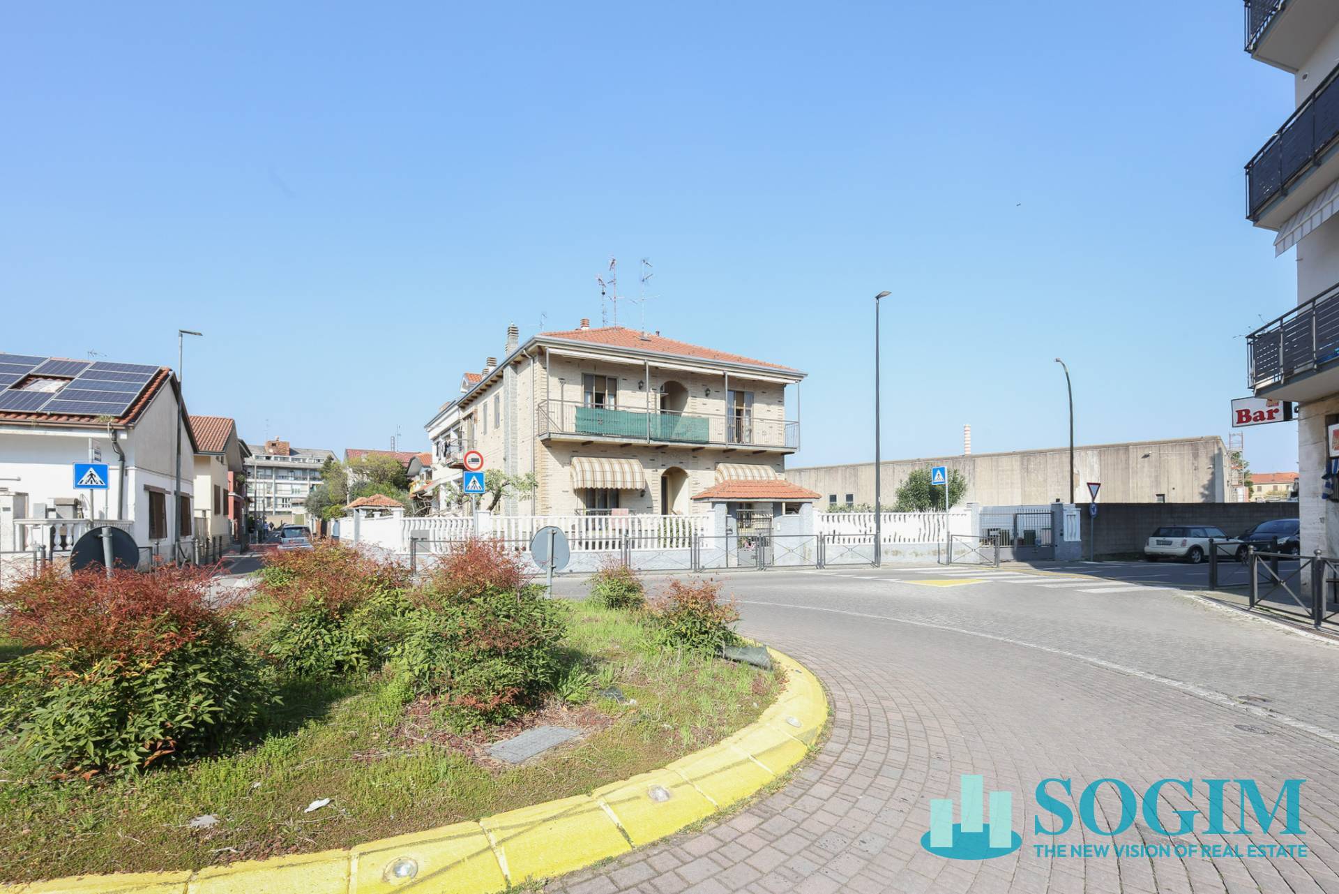 Immobile commerciale in vendita a Limbiate