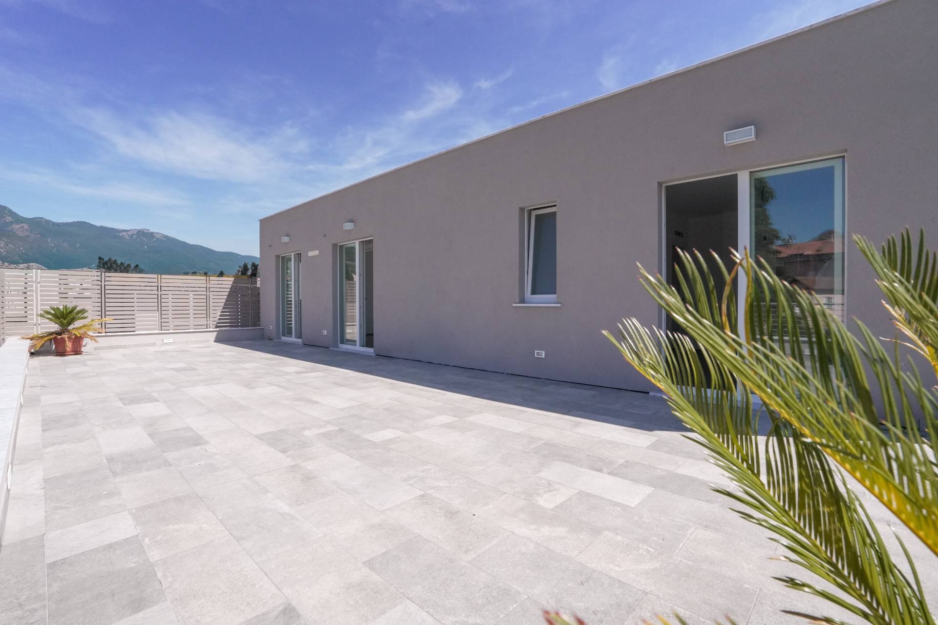 Appartamento in Villa in vendita a Loano
