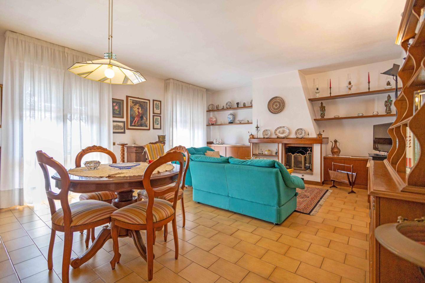 Appartamento con terrazzi, Pontedera bellaria