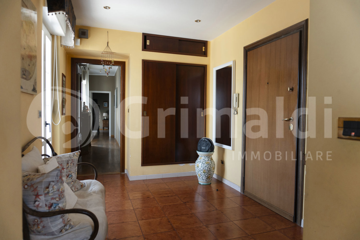 Attico con box a Trani