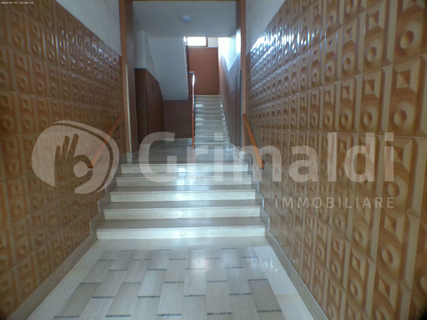 Attico con box a Trani